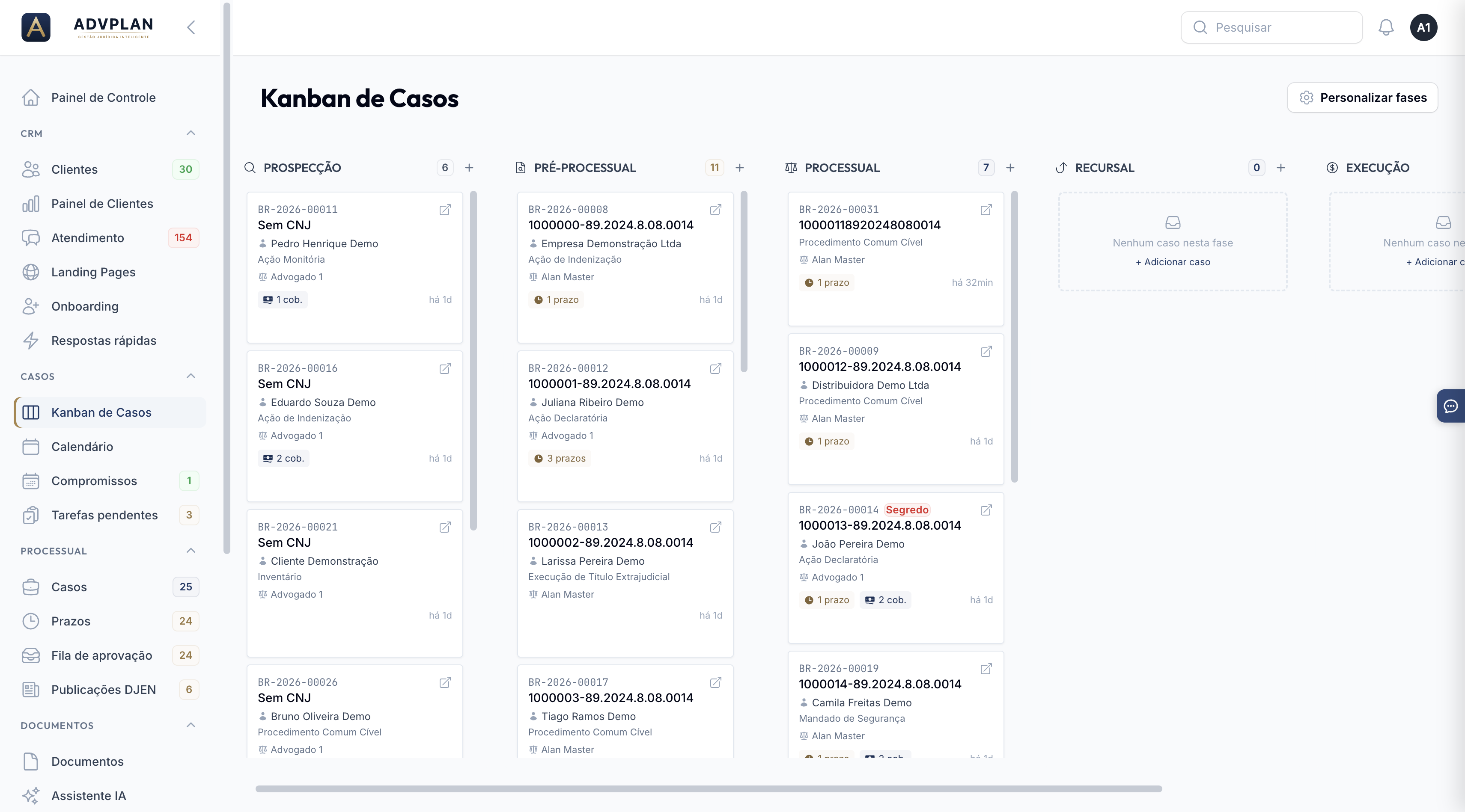 Kanban de casos com fases configuráveis